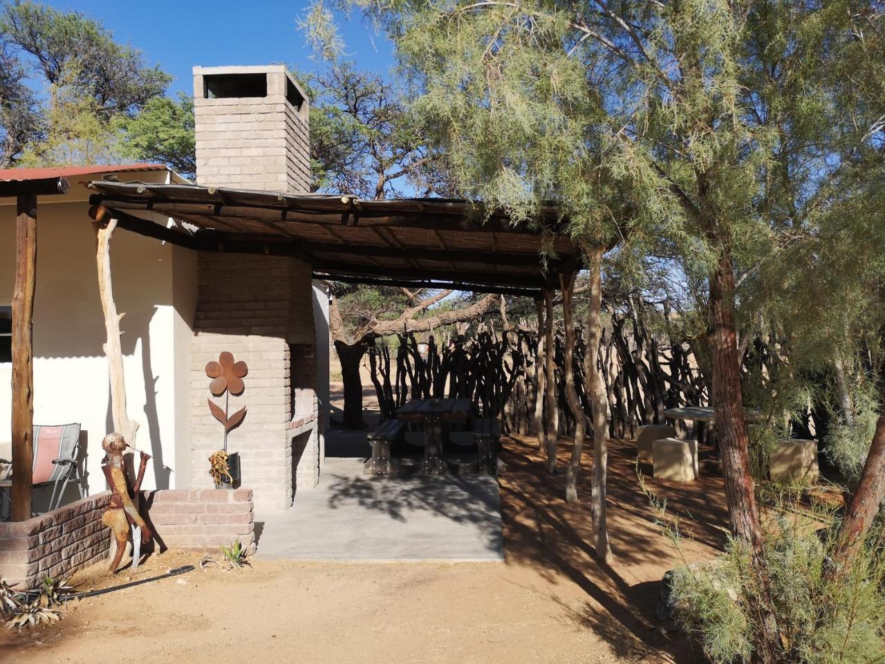 Terra Rouge Guestfarm & Sonstraal Farmhouse Koës Extérieur photo