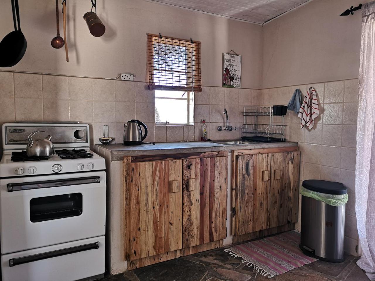 Terra Rouge Guestfarm & Sonstraal Farmhouse Koës Extérieur photo