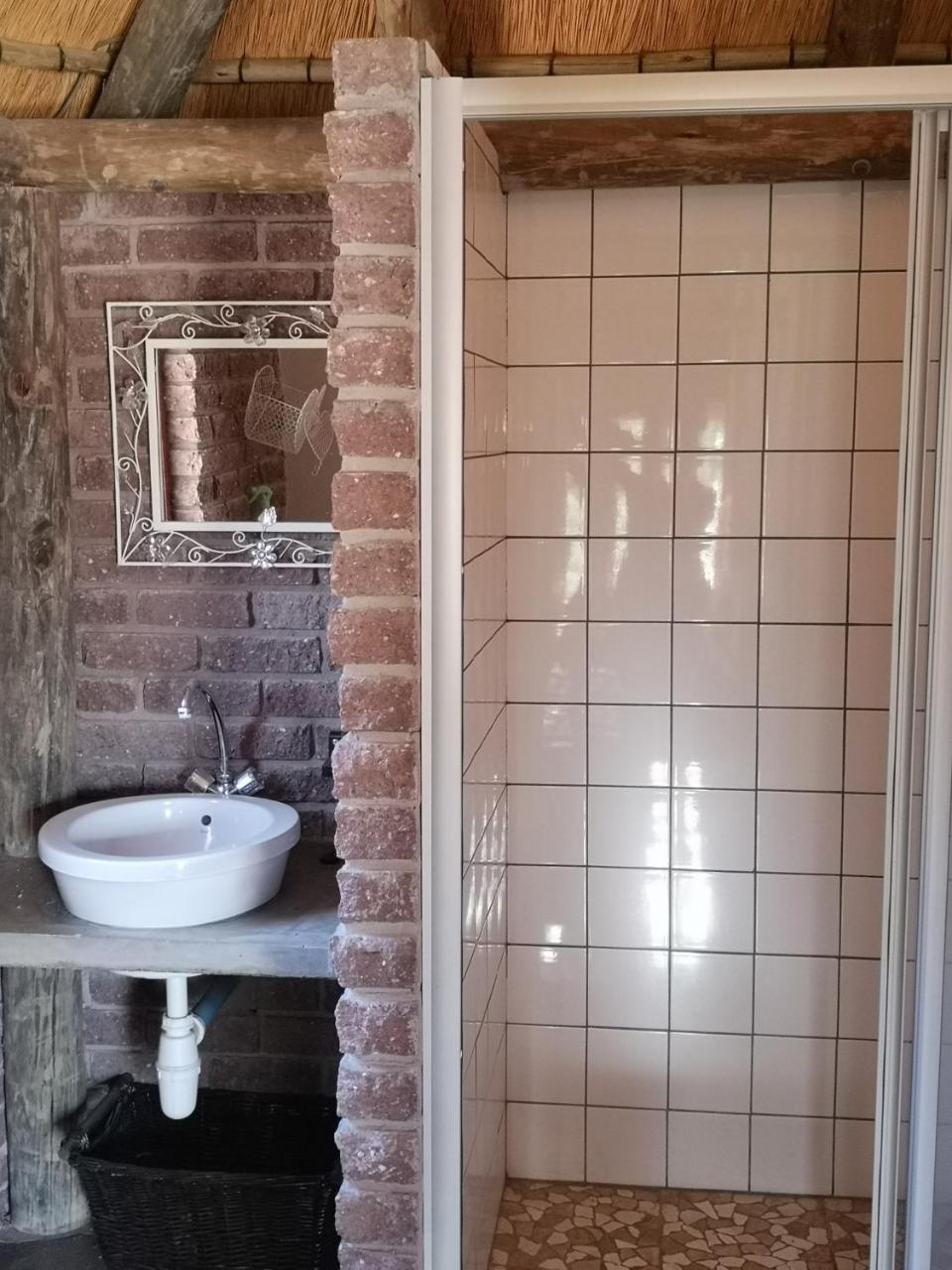 Terra Rouge Guestfarm & Sonstraal Farmhouse Koës Extérieur photo